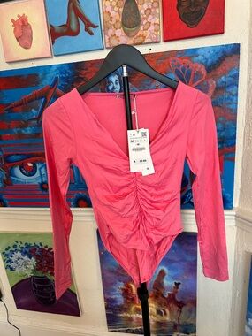 Women’s Ruched V-Neck Long Sleeve Top in Bright Pink